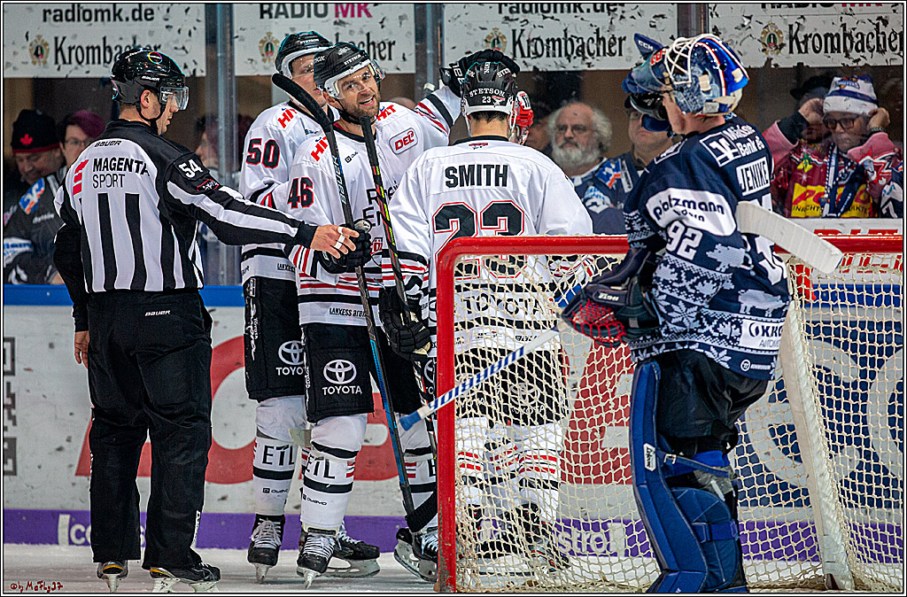 DEL; Iserlohn Roosters - Koelner Haie; Iserlohn, 17.12.2019